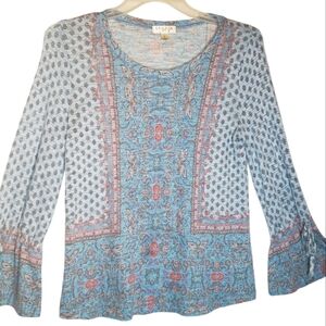Studio JPR women's lg geometric light print bell sleeves pullover tunic. 5048